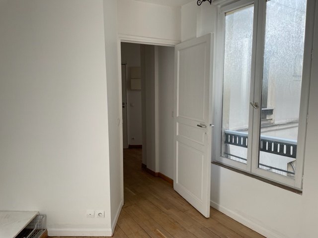 Location Appartement  2 pièces - 30m² 75008 Paris