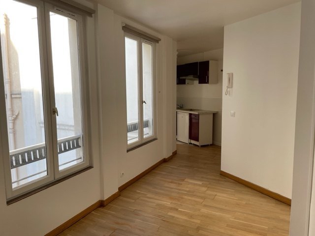 Location Appartement  2 pièces - 30m² 75008 Paris