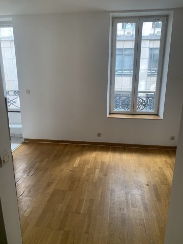 Location Appartement  1 pièce (studio) - 20m² 75008 Paris