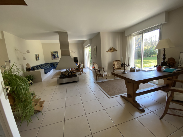 Vente Maison  7 pices - 211m 77310 Saint-fargeau-ponthierry