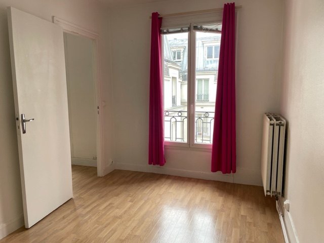 Location Appartement  2 pièces - 33m² 75011 Paris